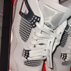 Jordan 4 Frozen Momments