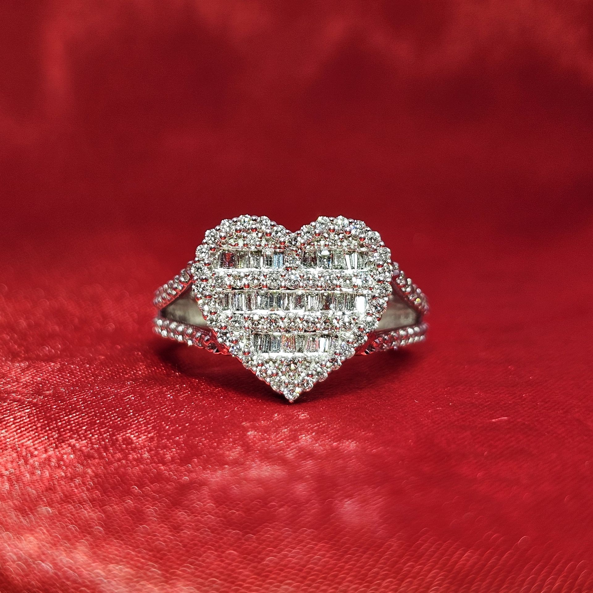 10k White Gold Diamond Heart Ring 1.02 ctw
