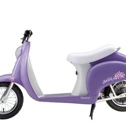 Kids 24V Electric Scooter - Only Used Twice - Great Christmas gift!