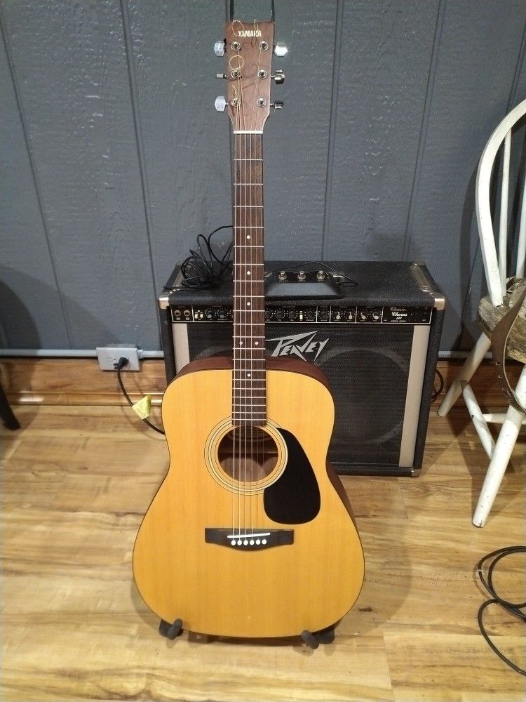 Yamaha Acoustic F-35 Guitar