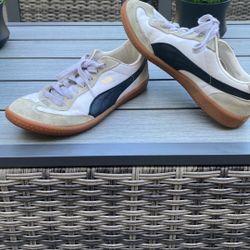 Size 7.5 Puma Old School 