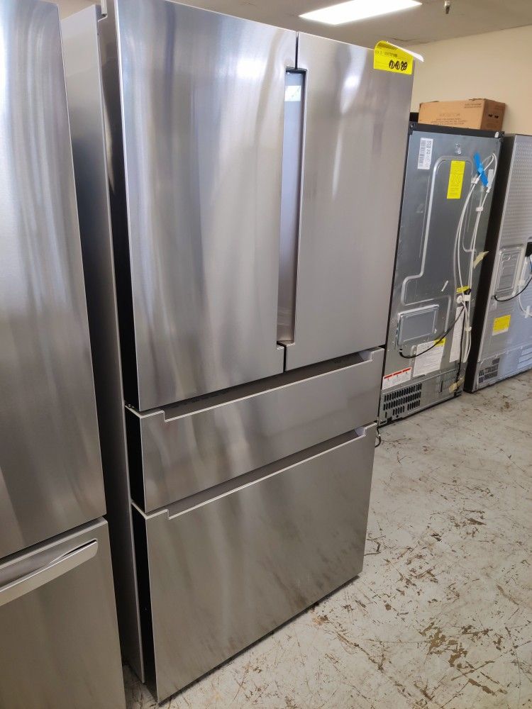 New Bosch
800 Series 21 cu. ft. Smart Counter Depth 4-Door French Door Recessed Handle Refrigerator