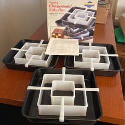 Nonstick checkerboard Cake Pan
