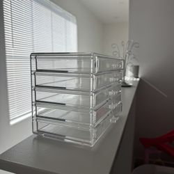 clear storage drawers 
