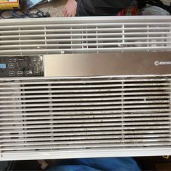 Window ac 12,000 BTU