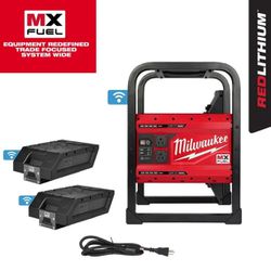 Milwaukee Mx Power Station 3200w with two batteries Brand New.