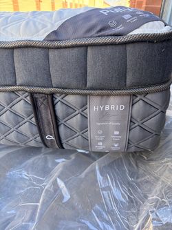 Puffy, Puffy Royal Hybrid Mattress, King, Like New, only used for a few months