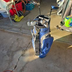 Beginner set of golf clubs.