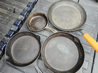 Cast Iron Skillets 