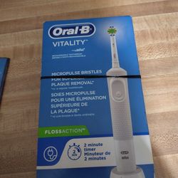 Oral B Rechargeable Toothbrush 