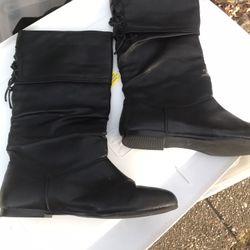 Nice Boots Size 7 m Only $10