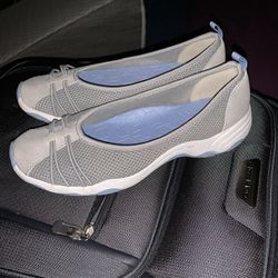 Jambu Ladies Flats Size 8
