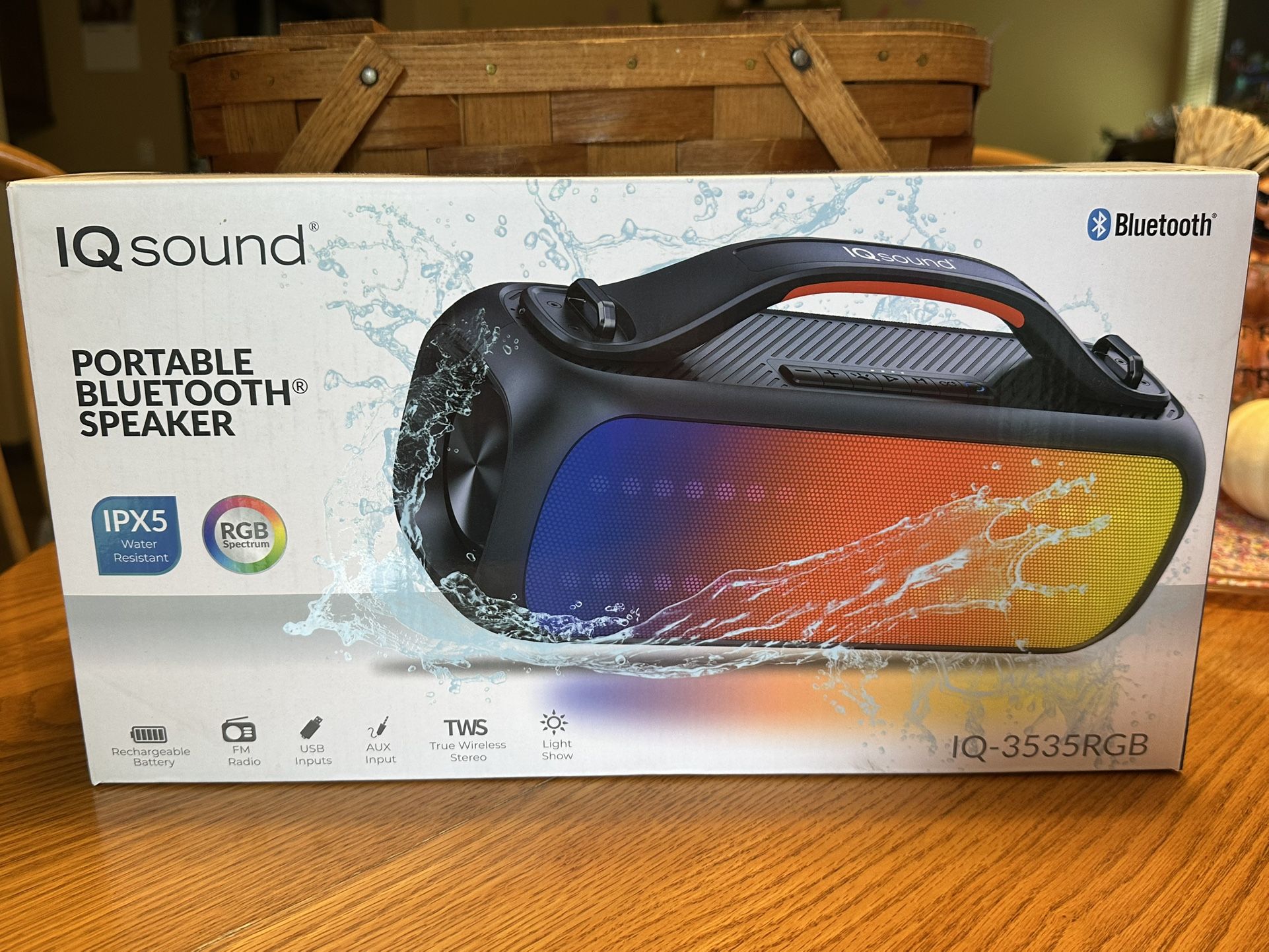 Blutooth Portable Rechrgeable Speaker with RGB Light Panel