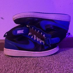 Nike Air Force 1 Mid trainers in black and blue, featuring a streetwear style #sneakerhead