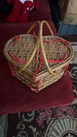 Very Old Heart Picnic Basket 