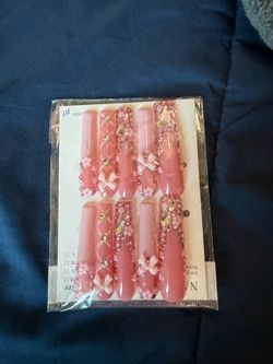 Press on nails