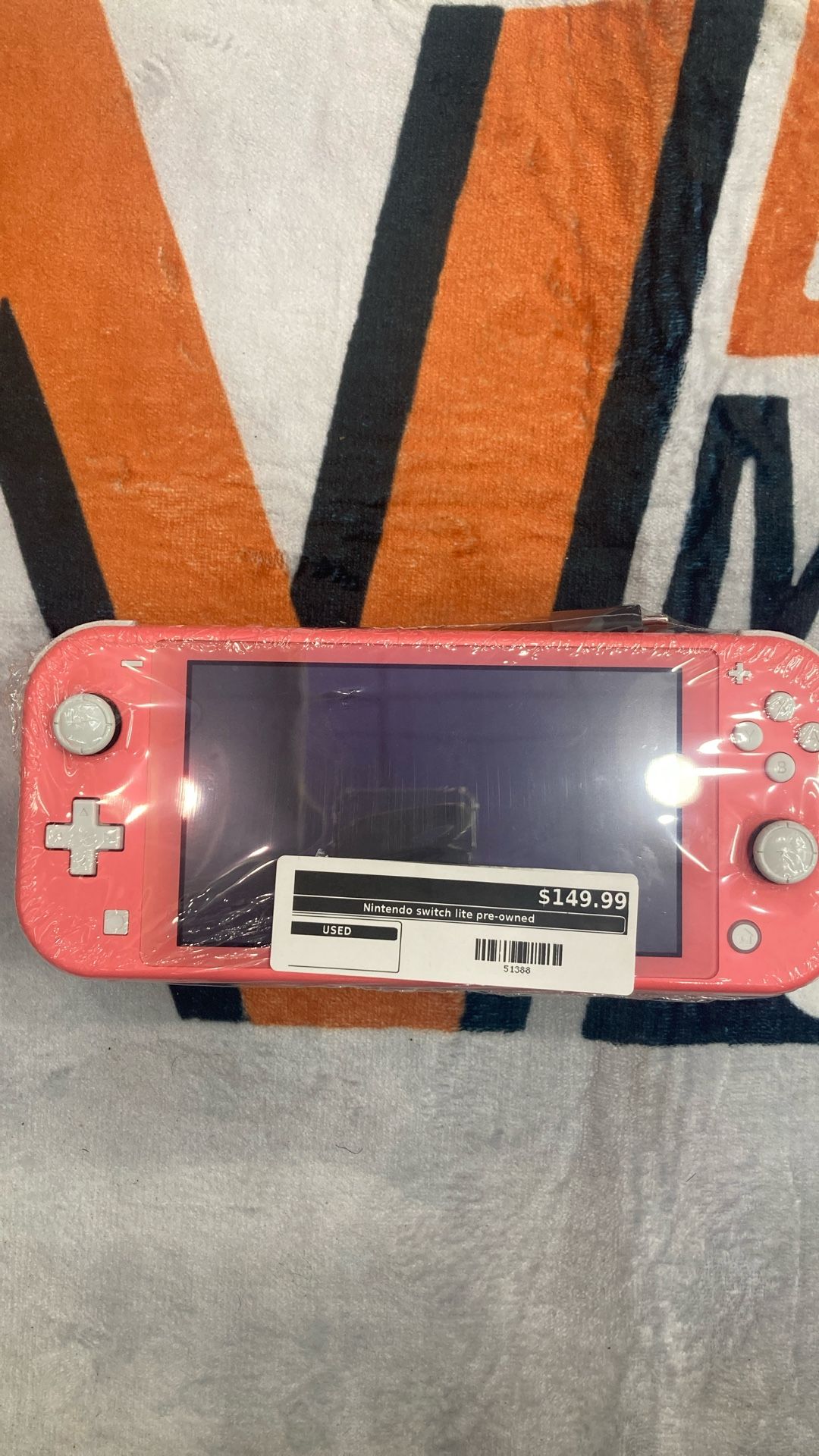 Nintendo Switch Lite -Pre Owned