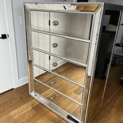 Mirrored 6 Drawer Dresser