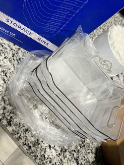 Pantry clear bins