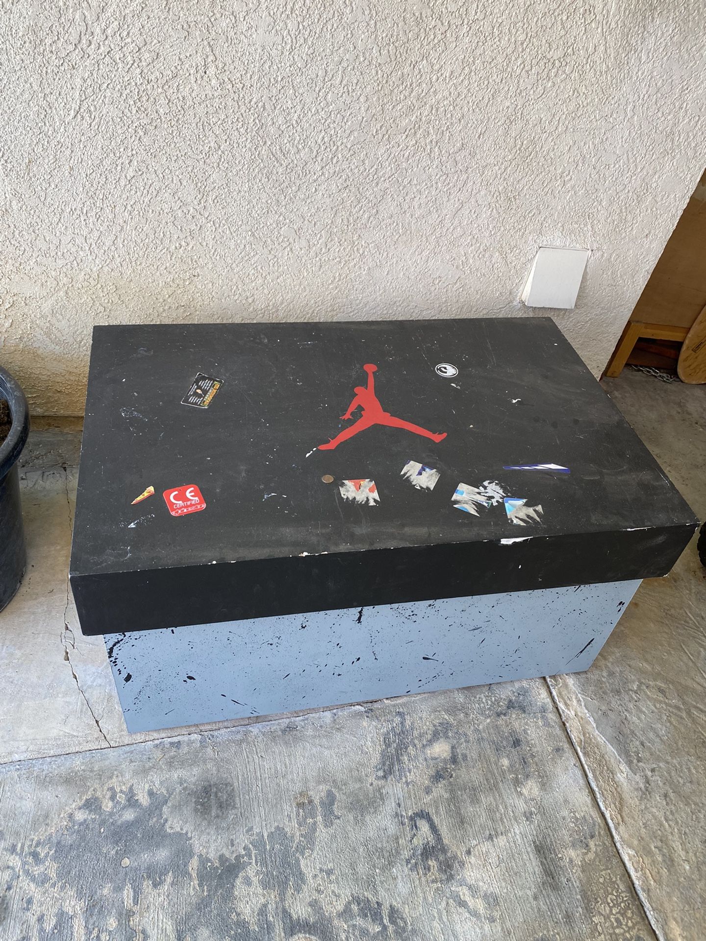 Giant jordan shop shoe box