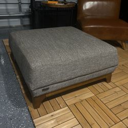 Article Gray Ottoman