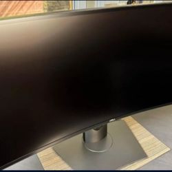 Dell Ultrawide Curved Monitor