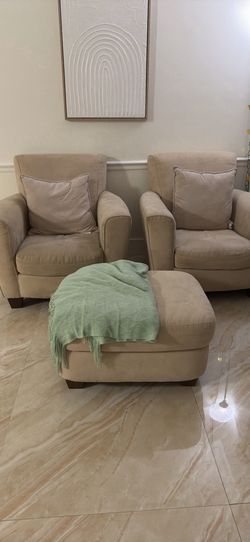 Accent chairs
