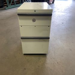 File Cabinet With Wheels 