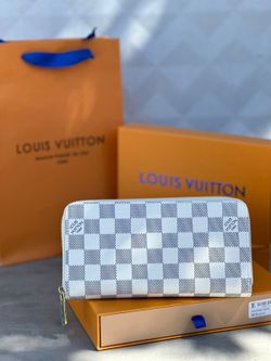 LV Wallet Duplicate 