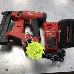 10029 Used Milwaukee M18 Fuel Brushless Lith Ion Cordless 18GA Narrow Crown Stapler W/M18 XC 5.0ah Batt & Charger 98210