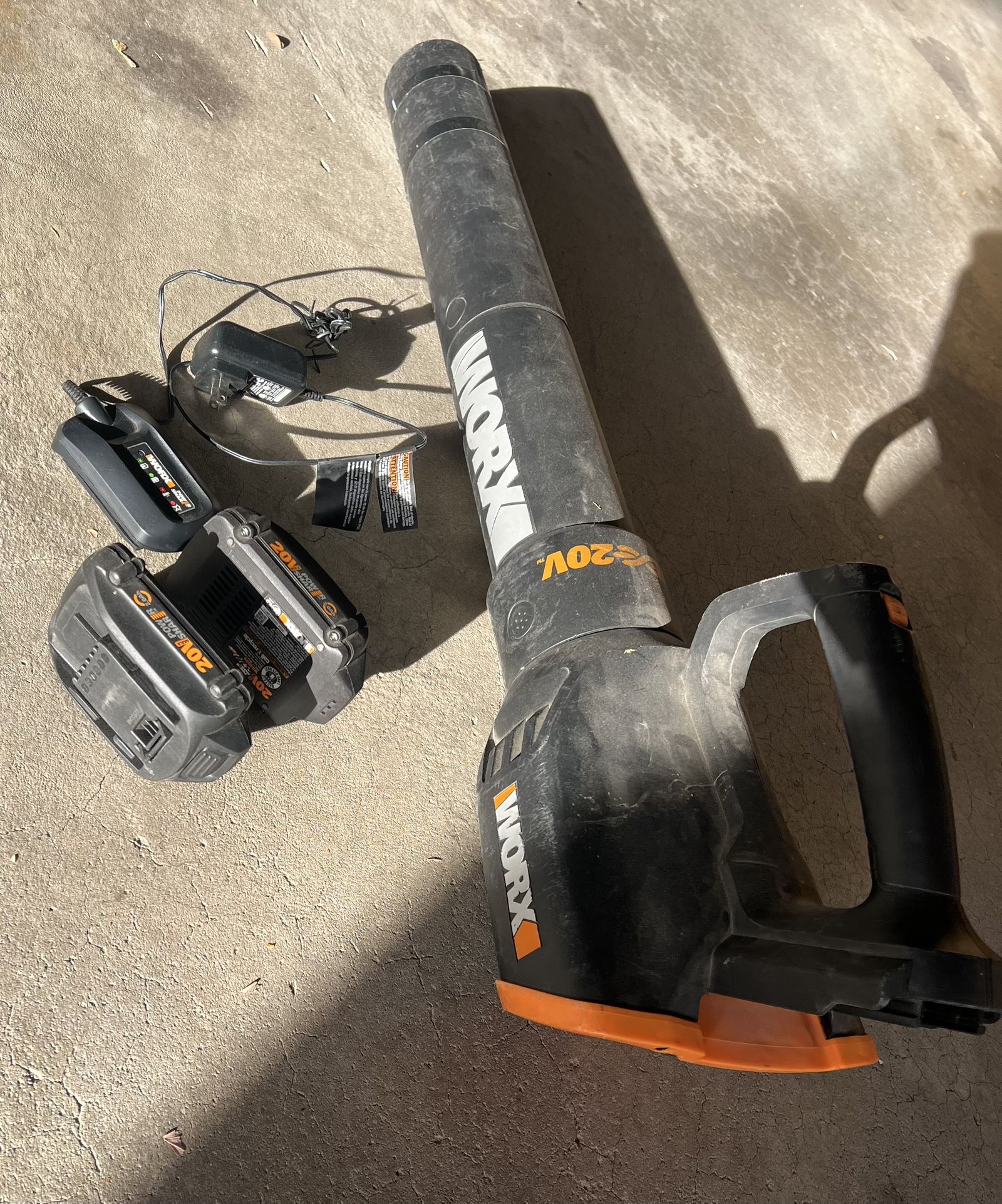 Worx Cordless Two-Speed Leaf Blower