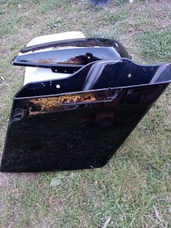 Harley Davidson 5" Stretched Saddlebags Vivid Black Brand New In Box