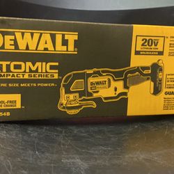 DEWALT ATOMIC 20-Volt MAX Cordless Brushless Oscillating Multi-Tool (Tool-Only)