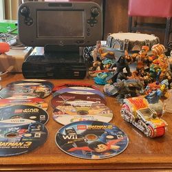 Nintendo Wii U set and games