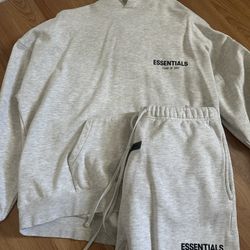 Fear Of God Essentials Sweater & Sweats