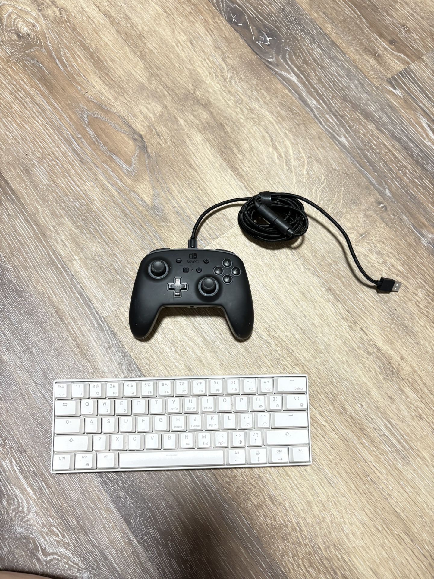 Gaming Keyboard And Nintendo Controller