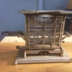 Universal Brand Toaster