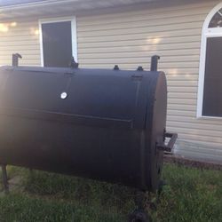 Large steel BBQ smoker/grill Thumbnail