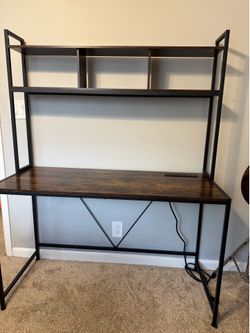 Computer desk