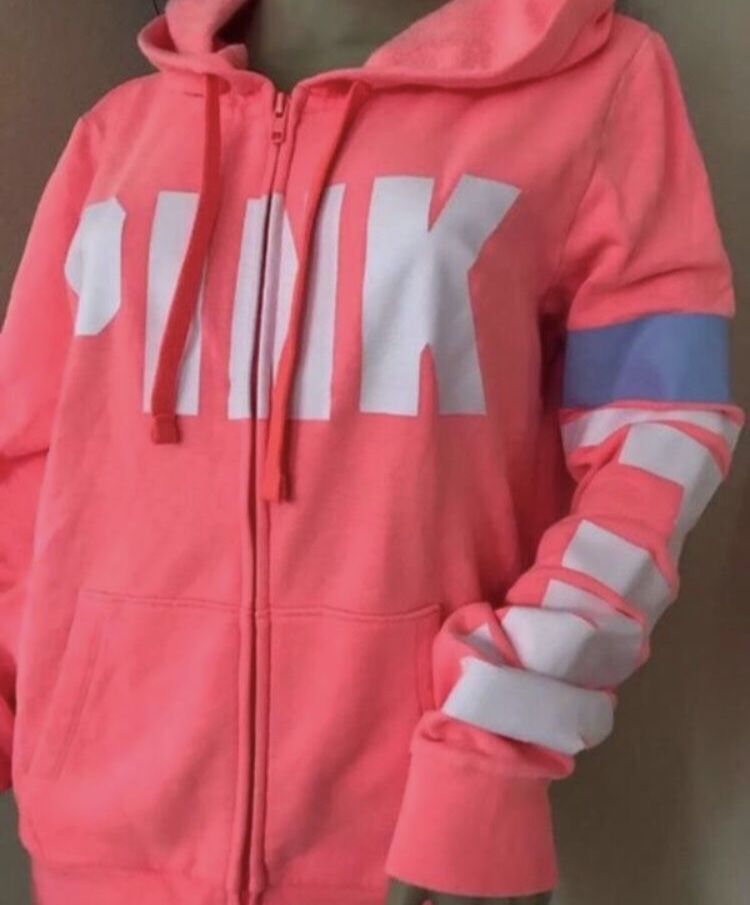 New Victoria’s Secret PINK Hoodie Sweater - Gift 🎁 