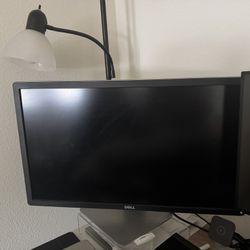Selling 4 dell monitors in great condition $50/each