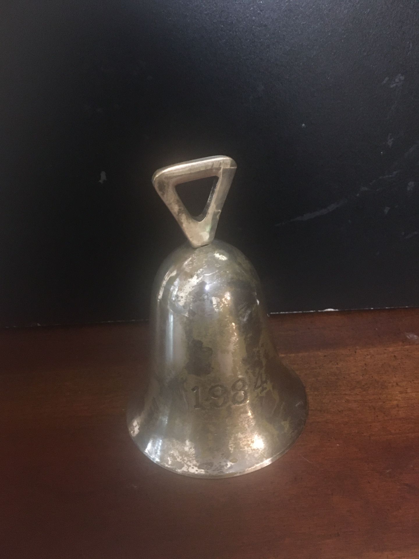 VINTAGE 1984 SILVER PLATED HAND HELD BELL . 