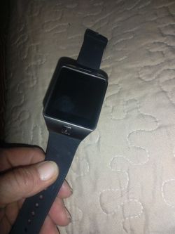 NICE Smart watch with Sim Card Slot.  This Has  never Been  used. Comes with charger.


