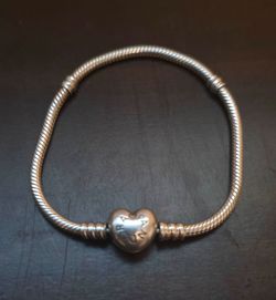 Pandora womans 925 silver bracelt