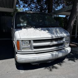 2002 Chevrolet Express Cargo