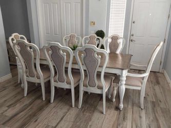 Beautiful Farmhouse Dining Table