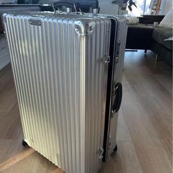 Rimowa Classic Check In Large 