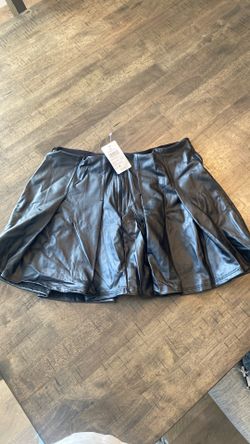 Black Skirt with Ruffle Bottom,,brand new From Windsor Size M , Paid $32.90 Will Take $8