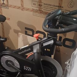 Nordic Track S22i Studio Cycle With Dumbells