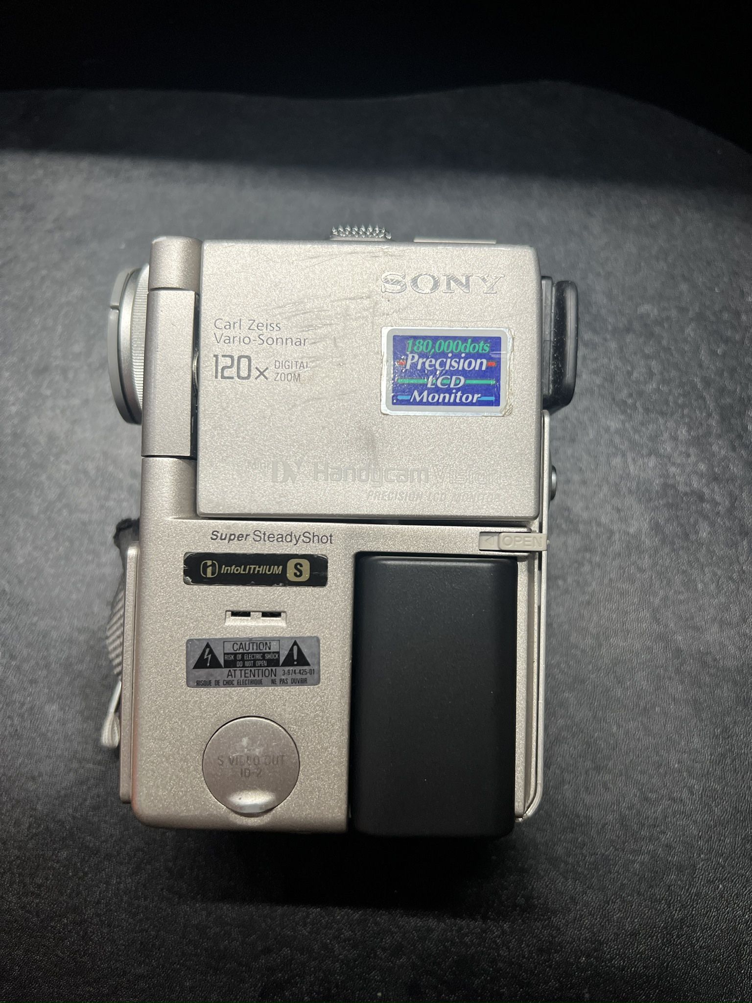 Sony Handycam DCR-PC1 MiniDV CAMCORDER